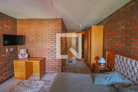 Casa à venda com 214m², 4 quartos e 2 vagasSuíte 