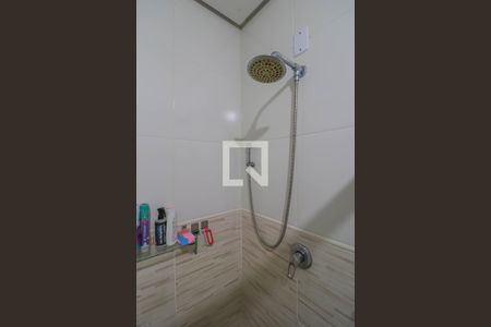 Casa à venda com 214m², 4 quartos e 2 vagasSuíte banheiro 