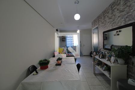 Sala de casa de condomínio à venda com 3 quartos, 101m² em Vila Campo Grande, São Paulo