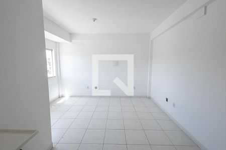 Quarto / Cozinha / Banheiro de apartamento para alugar com 1 quarto, 18m² em Dona Clara, Belo Horizonte