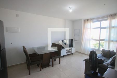 Sala de apartamento para alugar com 1 quarto, 36m² em Taquara, Rio de Janeiro