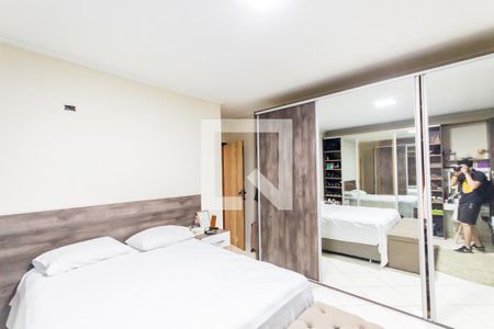 Casa à venda com 300m², 5 quartos e 4 vagasSuíte 2