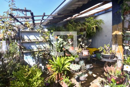 Casa à venda com 165m², 2 quartos e 1 vaga Casa à venda com 165m², 2 quartos e 1 vagaVaranda