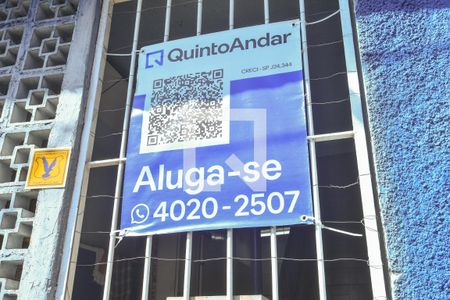 Casa à venda com 165m², 2 quartos e 1 vaga Casa à venda com 165m², 2 quartos e 1 vagaFachada