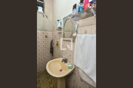 Casa à venda com 165m², 2 quartos e 1 vaga Casa à venda com 165m², 2 quartos e 1 vagaBanheiro