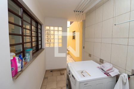 Casa à venda com 200m², 4 quartos e 2 vagasLavanderia