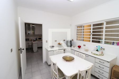 Casa à venda com 200m², 4 quartos e 2 vagasCopa