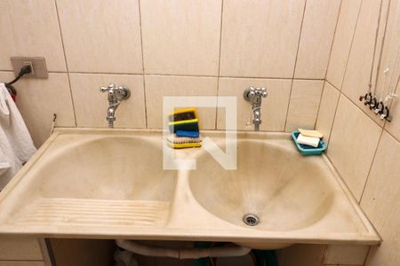 Casa à venda com 200m², 4 quartos e 2 vagasLavanderia