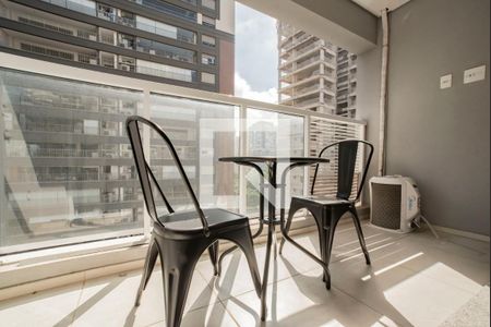 Varanda de kitnet/studio para alugar com 1 quarto, 27m² em Vila Clementino, São Paulo