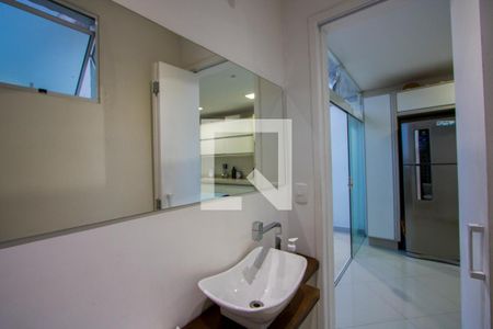 Apartamento à venda com 90m², 2 quartos e 1 vagaLavabo da cozinha