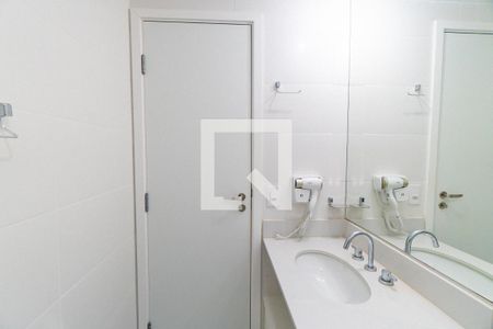 Banheiro de kitnet/studio para alugar com 1 quarto, 27m² em Vila Clementino, São Paulo