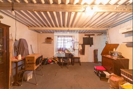 Casa à venda com 295m², 3 quartos e 3 vagas Casa à venda com 295m², 3 quartos e 3 vagasOficina