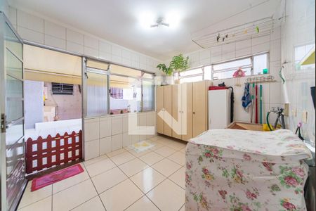 Casa à venda com 295m², 3 quartos e 3 vagas Casa à venda com 295m², 3 quartos e 3 vagasÁrea de Serviço