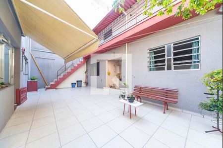 Casa à venda com 295m², 3 quartos e 3 vagas Casa à venda com 295m², 3 quartos e 3 vagasQuintal