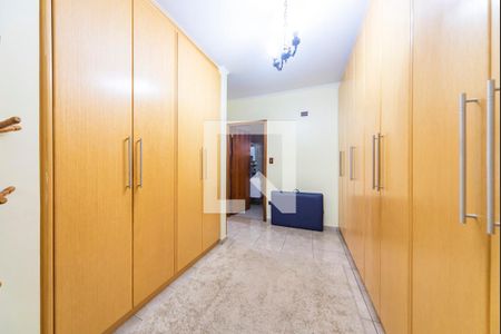 Casa à venda com 295m², 3 quartos e 3 vagas Casa à venda com 295m², 3 quartos e 3 vagasCloset do quarto 3