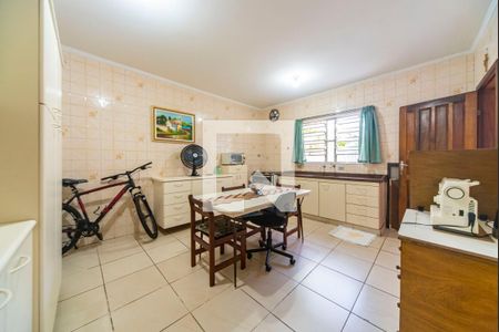 Casa à venda com 295m², 3 quartos e 3 vagas Casa à venda com 295m², 3 quartos e 3 vagasCozinha da Edícula