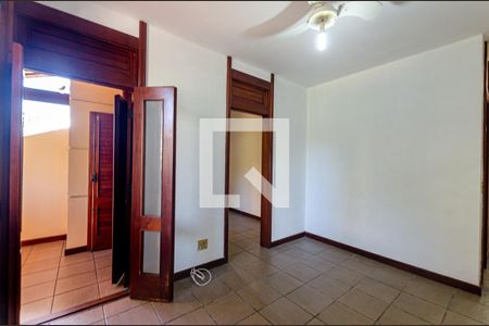 Casa de condomínio à venda com 675m², 7 quartos e 6 vagas Casa de condomínio à venda com 675m², 7 quartos e 6 vagassuite