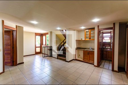 Casa de condomínio à venda com 675m², 7 quartos e 6 vagas Casa de condomínio à venda com 675m², 7 quartos e 6 vagashall do segundo andar