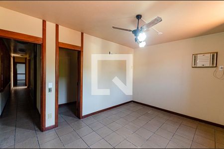 Casa de condomínio à venda com 675m², 7 quartos e 6 vagas Casa de condomínio à venda com 675m², 7 quartos e 6 vagasSuite