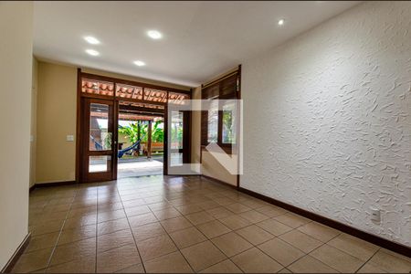 sala de casa de condomínio à venda com 7 quartos, 675m² em Largo da Batalha, Niterói