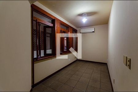 Casa de condomínio à venda com 675m², 7 quartos e 6 vagas Casa de condomínio à venda com 675m², 7 quartos e 6 vagasSuite