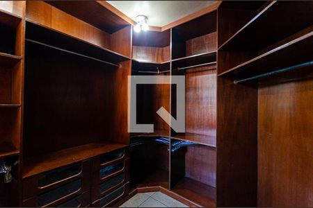 Casa de condomínio à venda com 675m², 7 quartos e 6 vagas Casa de condomínio à venda com 675m², 7 quartos e 6 vagasSuite