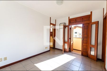 Casa de condomínio à venda com 675m², 7 quartos e 6 vagas Casa de condomínio à venda com 675m², 7 quartos e 6 vagasSuite