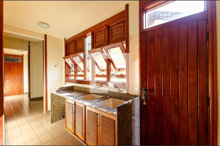 Casa de condomínio à venda com 675m², 7 quartos e 6 vagas Casa de condomínio à venda com 675m², 7 quartos e 6 vagasÁrea de Serviço