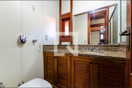 Casa de condomínio à venda com 675m², 7 quartos e 6 vagas Casa de condomínio à venda com 675m², 7 quartos e 6 vagasBanheiro do Quarto