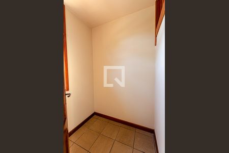 Casa de condomínio à venda com 675m², 7 quartos e 6 vagas Casa de condomínio à venda com 675m², 7 quartos e 6 vagasSuite