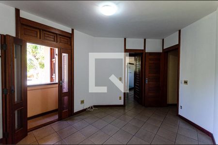 Casa de condomínio à venda com 675m², 7 quartos e 6 vagas Casa de condomínio à venda com 675m², 7 quartos e 6 vagassuite