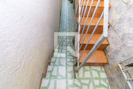 Casa à venda com 95m², 2 quartos e sem vagaEscada