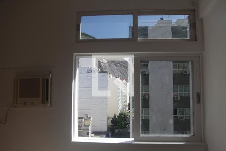 Janela do Quarto de apartamento à venda com 1 quarto, 41m² em Copacabana, Rio de Janeiro