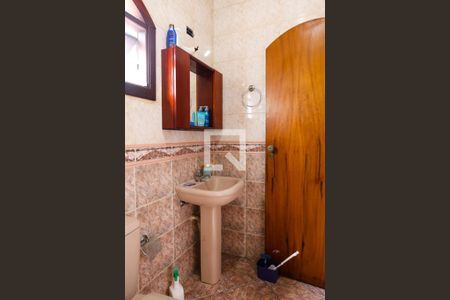 Casa à venda com 245m², 5 quartos e 4 vagas Casa à venda com 245m², 5 quartos e 4 vagasBanheiro da Suite 2