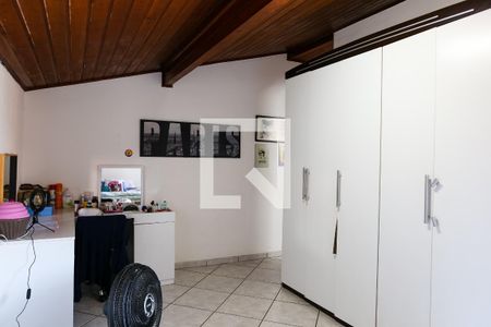 Casa à venda com 245m², 5 quartos e 4 vagas Casa à venda com 245m², 5 quartos e 4 vagasSuite 2