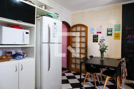 Casa à venda com 245m², 5 quartos e 4 vagas Casa à venda com 245m², 5 quartos e 4 vagasCozinha