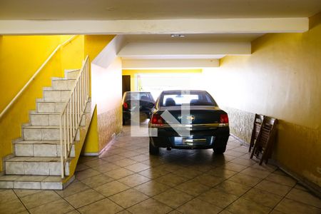 Casa à venda com 245m², 5 quartos e 4 vagas Casa à venda com 245m², 5 quartos e 4 vagasGaragem