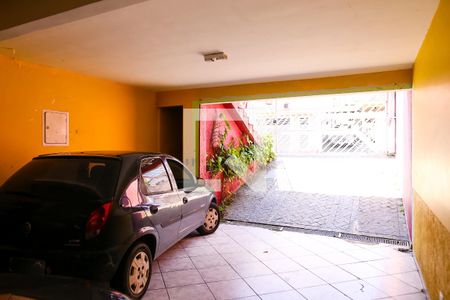 Casa à venda com 245m², 5 quartos e 4 vagas Casa à venda com 245m², 5 quartos e 4 vagasGaragem