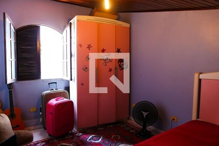 Casa à venda com 245m², 5 quartos e 4 vagas Casa à venda com 245m², 5 quartos e 4 vagasQuarto 3