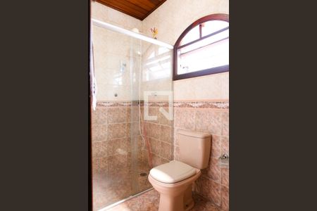 Casa à venda com 245m², 5 quartos e 4 vagas Casa à venda com 245m², 5 quartos e 4 vagasBanheiro da Suite 2