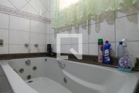 Casa à venda com 200m², 4 quartos e 2 vagasBanheiro da Suíte 1