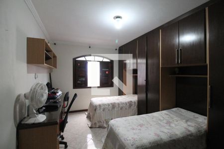 Casa à venda com 200m², 4 quartos e 2 vagasQuarto 4  