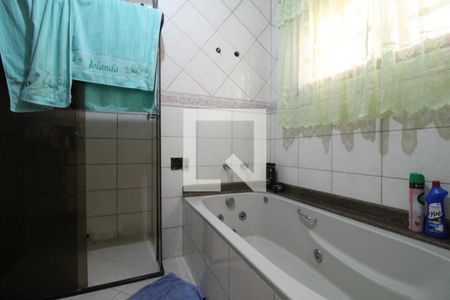 Casa à venda com 200m², 4 quartos e 2 vagasBanheiro da Suíte 1