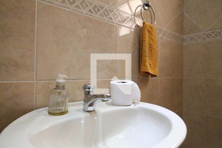 Casa à venda com 200m², 4 quartos e 2 vagasBanheiro 2