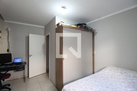 Casa à venda com 200m², 4 quartos e 2 vagasQuarto 3 - Suíte