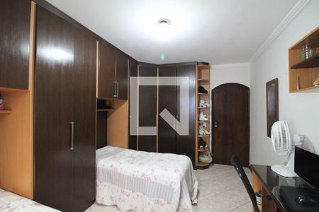 Casa à venda com 200m², 4 quartos e 2 vagasQuarto 4  