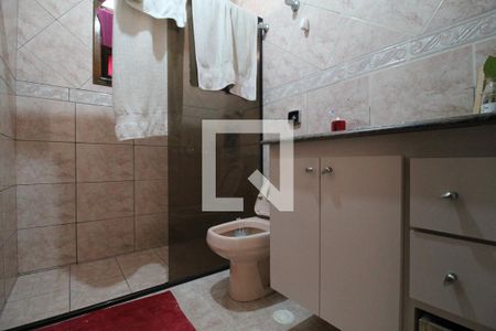 Casa à venda com 200m², 4 quartos e 2 vagasBanheiro 1