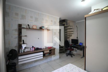 Casa à venda com 200m², 4 quartos e 2 vagasQuarto 3 - Suíte