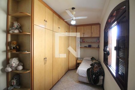 Casa à venda com 200m², 4 quartos e 2 vagasQuarto 2