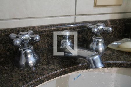 Casa à venda com 200m², 4 quartos e 2 vagasBanheiro da Suíte 1